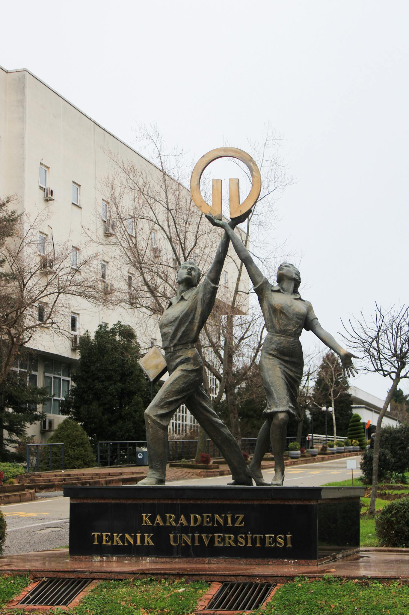 Statue of students at Karadeniz Technical University, Trabzon, Türkiye.
